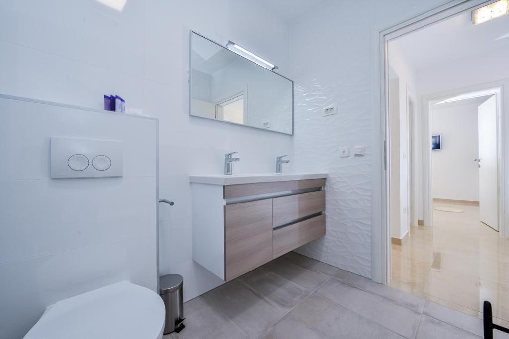 Luxury Apartment Arta-2 With Heated Pool And Jacuzzi Bibinje Exterior photo